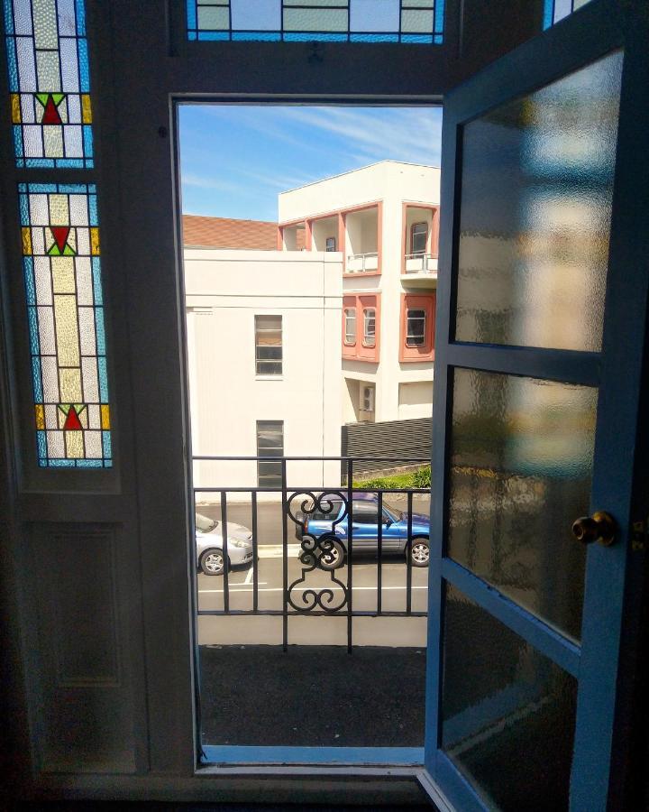 Crashpalace Backpackers Napier Exterior foto